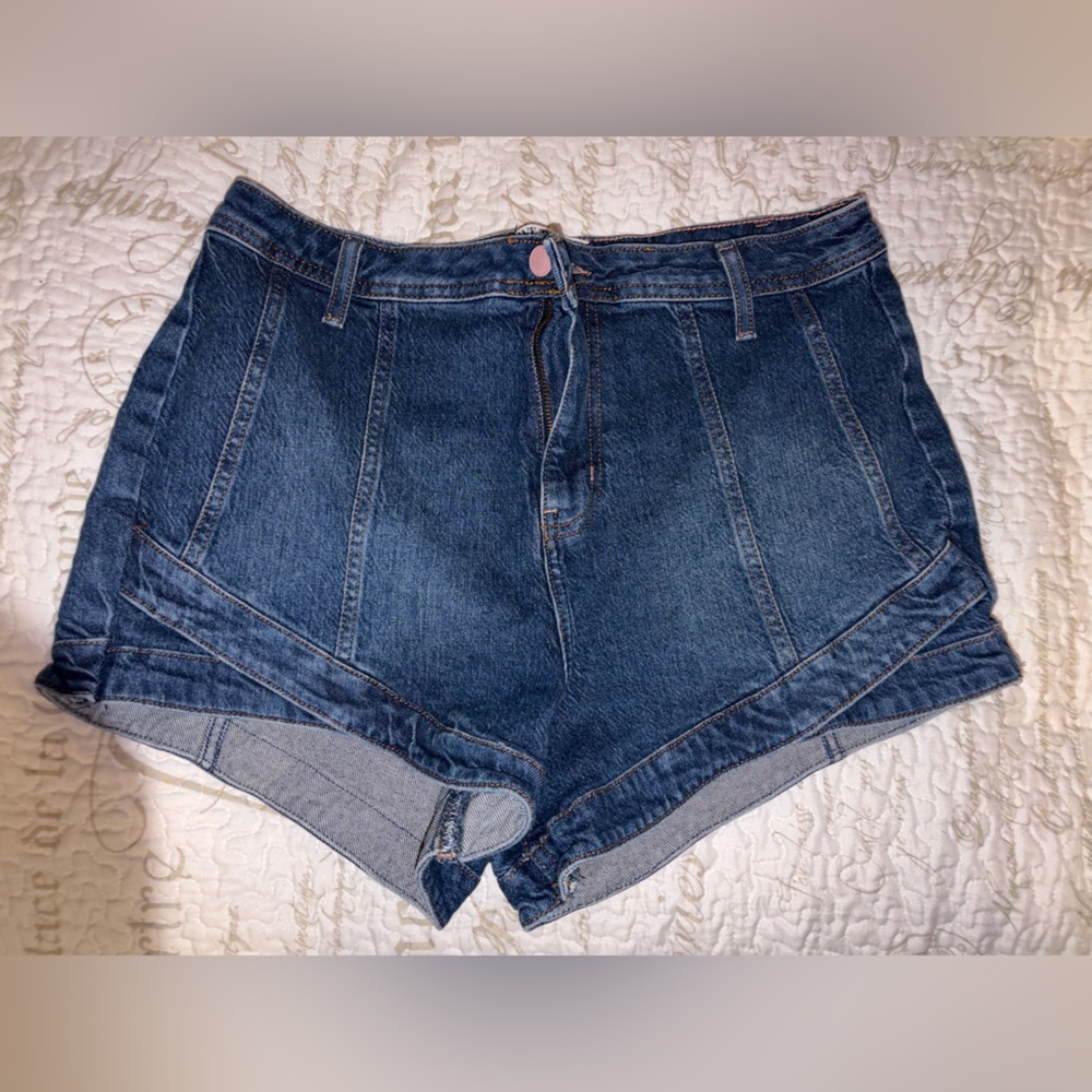 We the Free CRVY Mona High-Rise Shorts